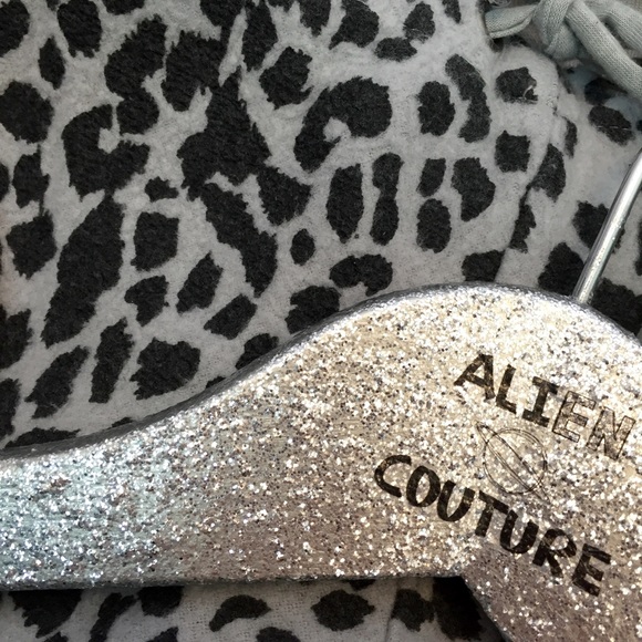 Chaser Animal Print Slouchy Pant - Picture 7 of 8